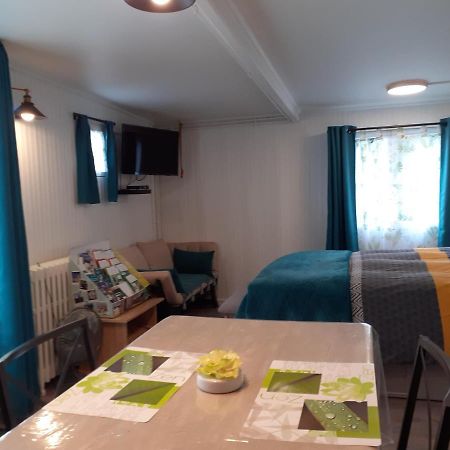 Relais Des Tourterelles Bed & Breakfast La Neuville-aux-Joutes Exterior photo