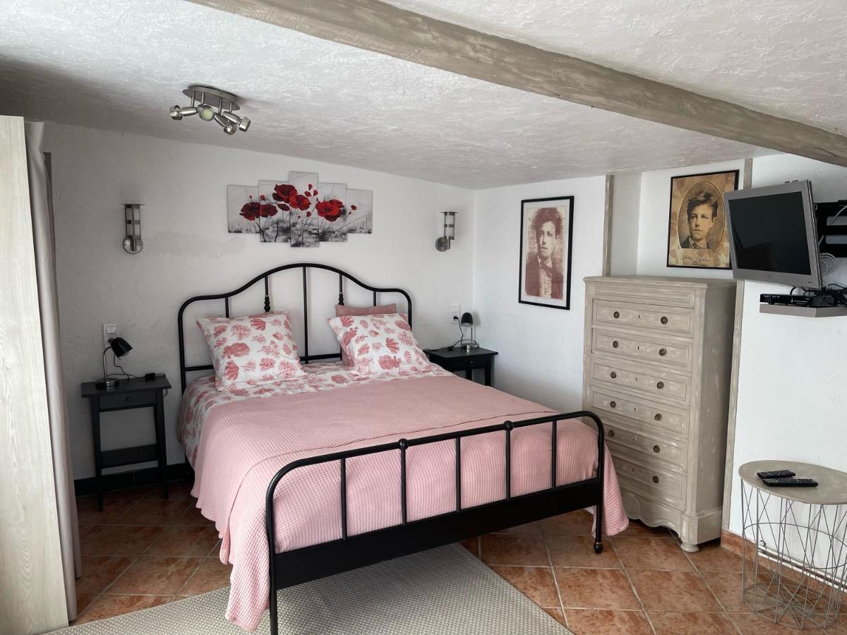 Relais Des Tourterelles Bed & Breakfast La Neuville-aux-Joutes Exterior photo